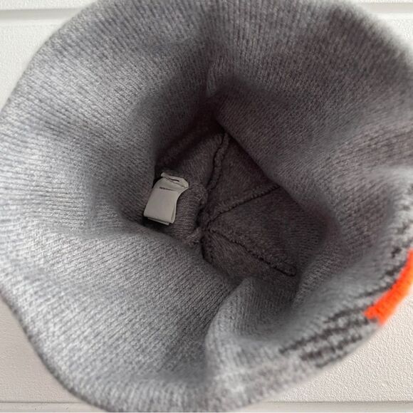 Under Armour Boys' Grey And Orand Large Logo Billboard Beanie OS - Picture 4 of 6